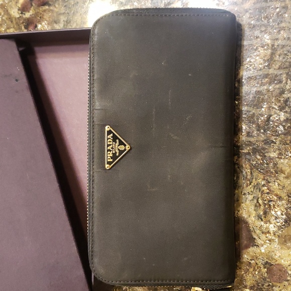 Prada Nylon zippy wallet black - Picture 2 of 12
